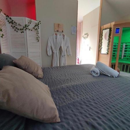 Bed and Breakfast Le Cocoon D'Emy Louvetot Exteriér fotografie