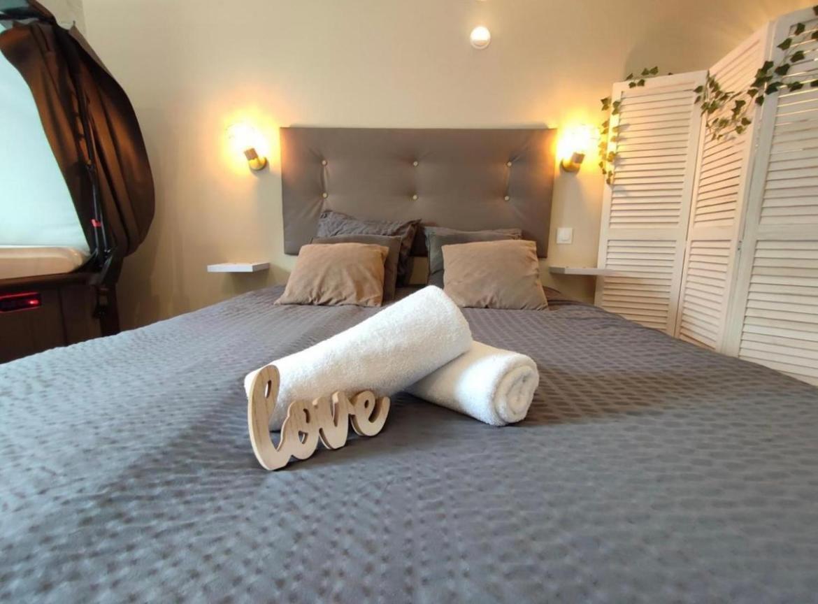 Bed and Breakfast Le Cocoon D'Emy Louvetot Exteriér fotografie